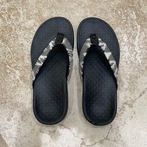 Vionic Flip Flops